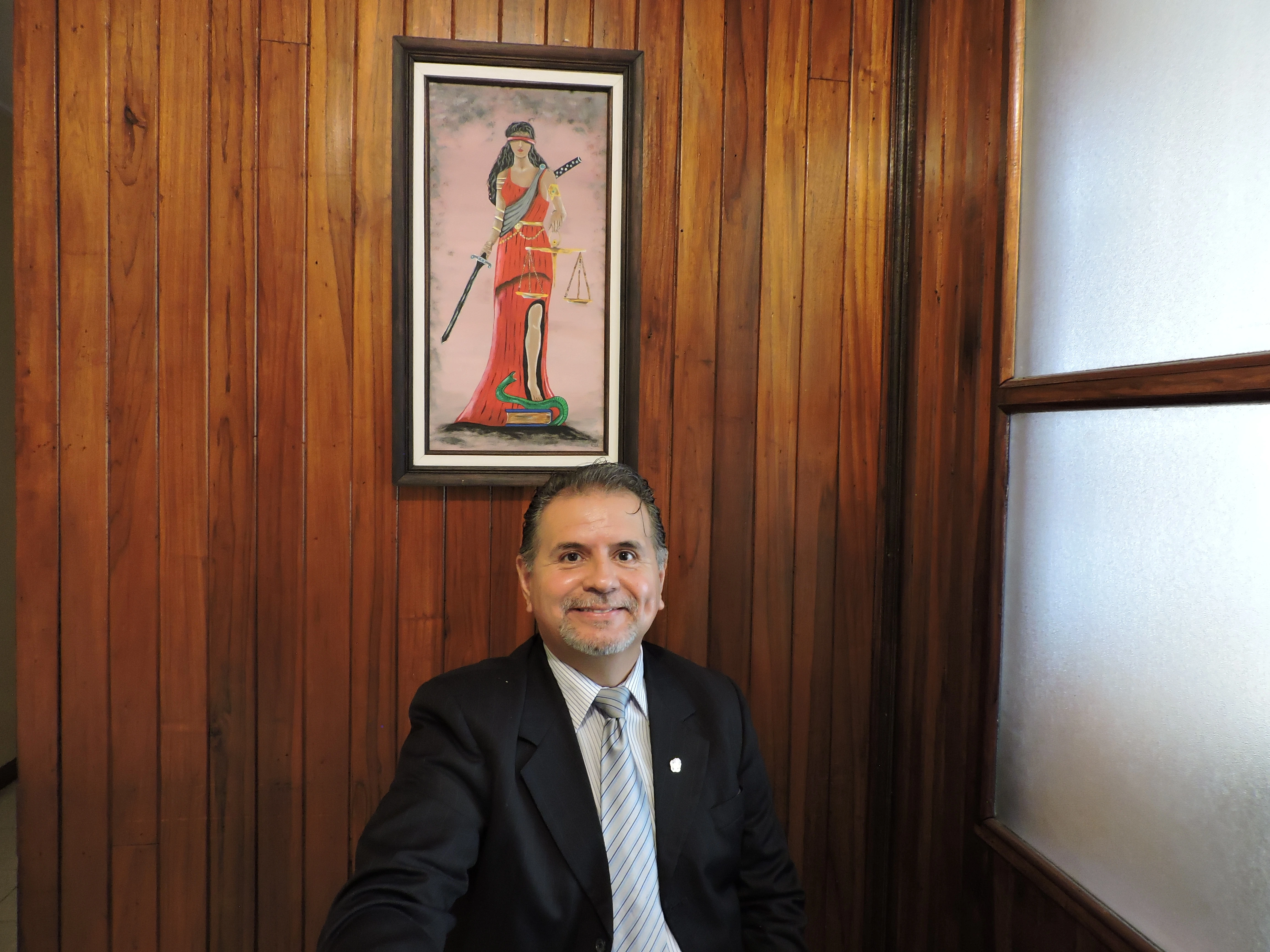 MSc Douglas Iván Rivera, fundador de Hibou Legal